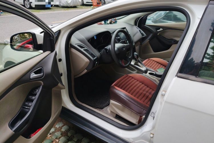 Used Ford Focus 2012 Sedan 1.6L Automatic Comfort Model Driver Seat