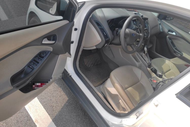 Used Ford Focus 2012 Sedan 1.6L Automatic Comfort Model Driver Seat