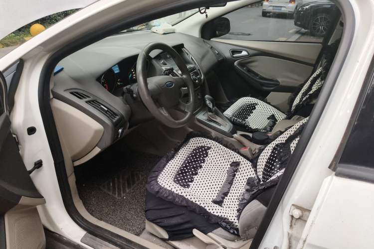 Used Ford Focus 2012 Sedan 1.6L Automatic Comfort Model Driver Seat