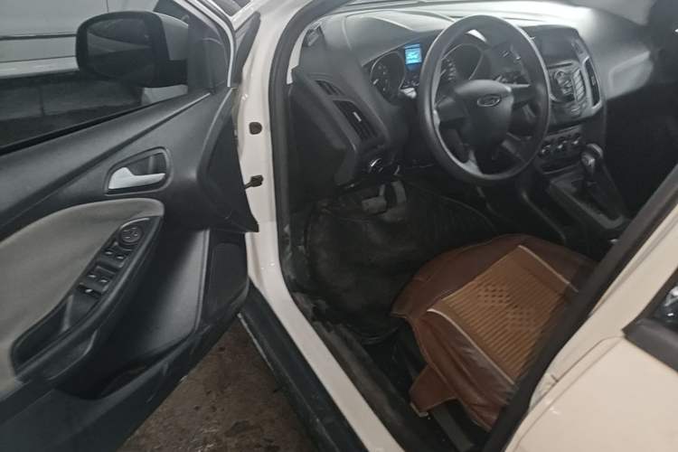 Used Ford Focus 2012 Hatchback 1.6L Automatic Comfort Model Driver Seat