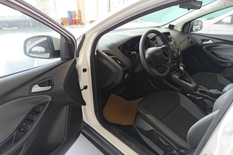 Used Ford Focus 2012 Hatchback 1.6L Automatic Comfort Model Driver Seat