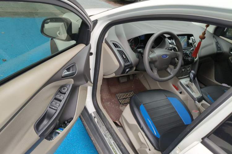 Used Ford Focus 2012 Sedan 1.6L Automatic Comfort Model Driver Seat