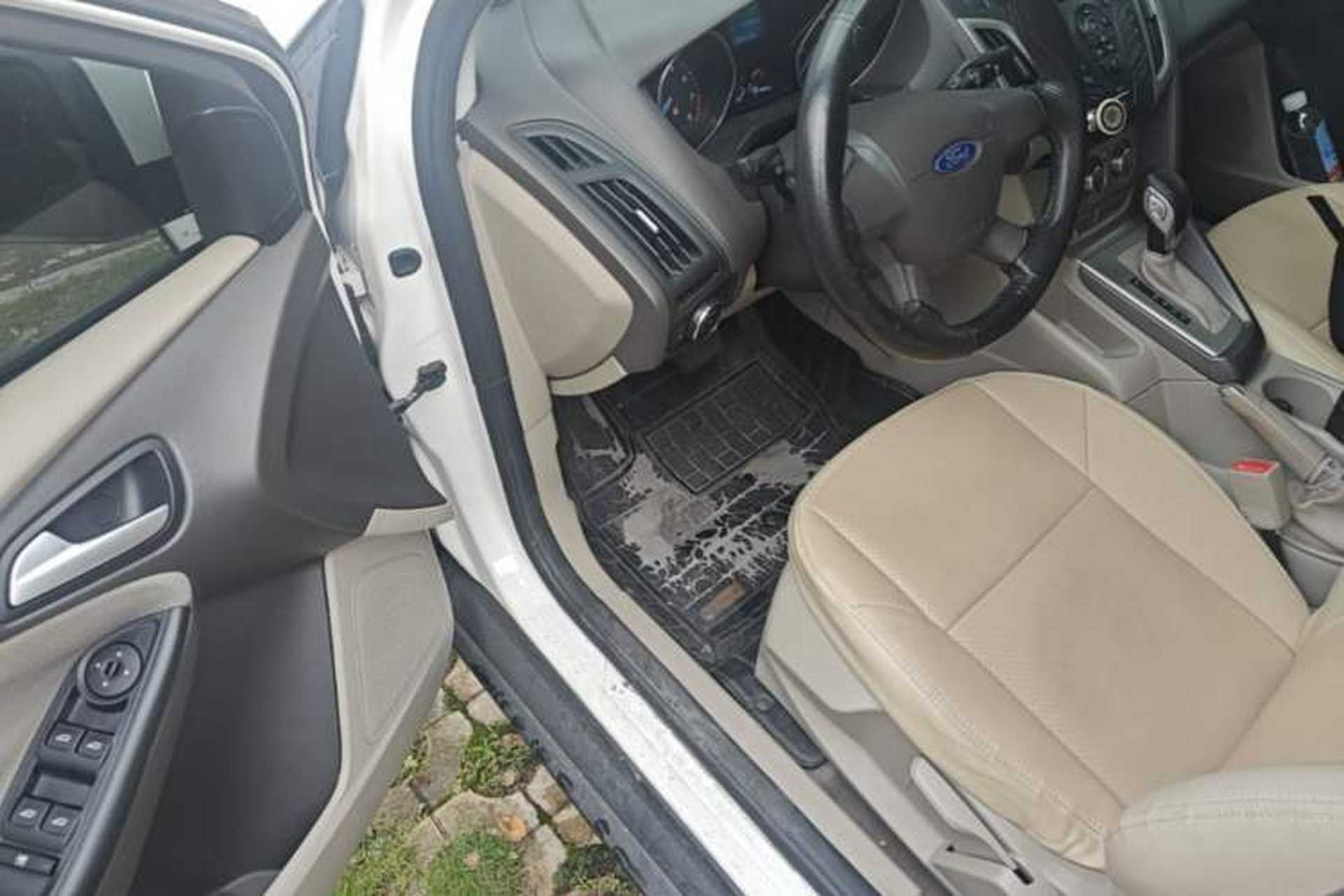 Used Ford Focus 2012 Sedan 1.6L Automatic Comfort Model Driver Seat