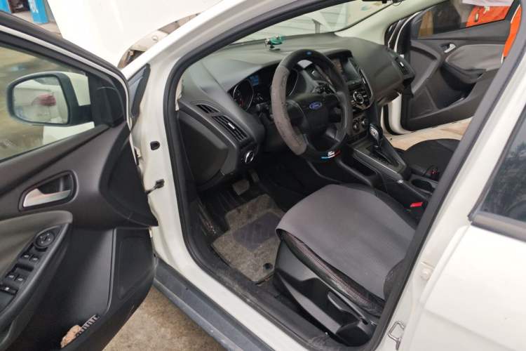 Used Ford Focus 2012 Hatchback 1.6L Automatic Comfort Model Driver Seat