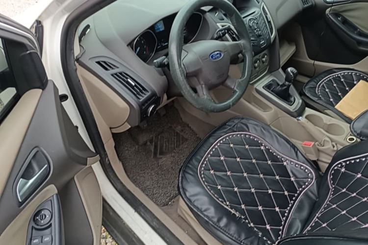 Used Ford Focus 2012 Sedan 1.6L Manual Comfort Model Driver Seat
