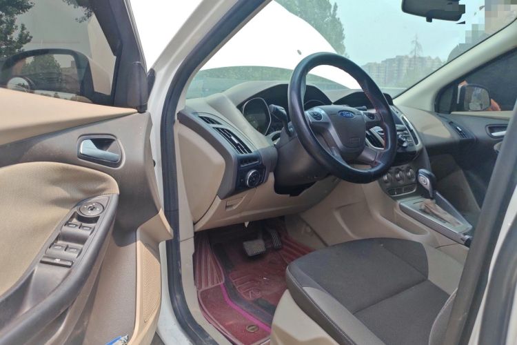 Used Ford Focus 2012 Sedan 1.6L Automatic Comfort Model Driver Seat