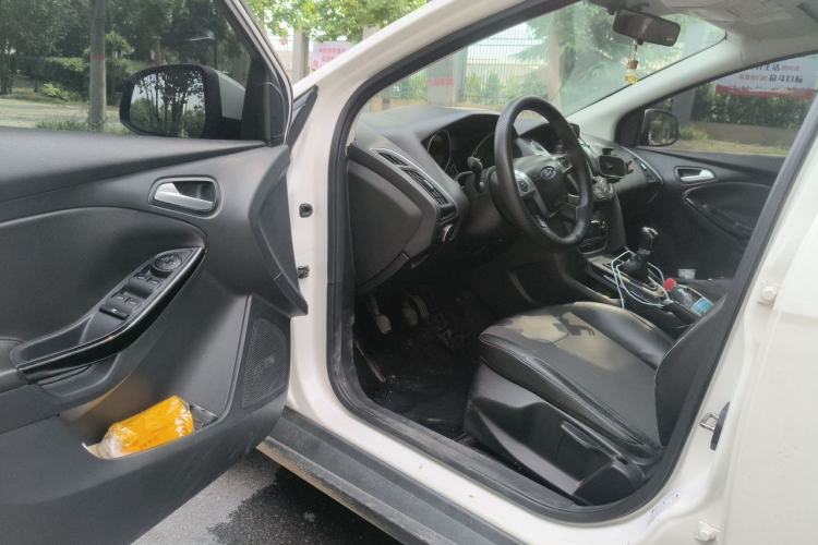 Used Ford Focus 2012 Hatchback 1.6L Manual Fashion Edition Driver Seat