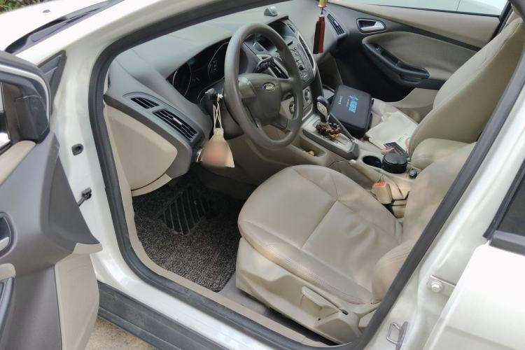 Used Ford Focus 2012 Sedan 1.6L Automatic Comfort Model Driver Seat