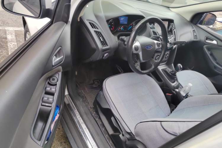 Used Ford Focus 2012 Hatchback 1.6L Manual Comfort Model Driver Seat