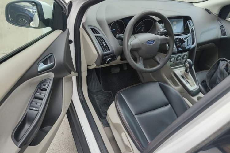 Used Ford Focus 2012 Hatchback 1.6L Automatic Comfort Model Driver Seat