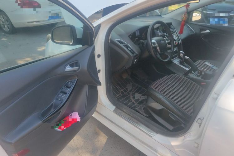 Used Ford Focus 2012 Hatchback 2.0L Automatic Luxury Sport Model Driver Seat