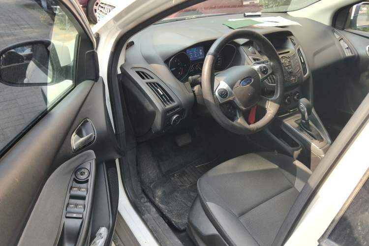 Used Ford Focus 2012 Hatchback 1.6L Automatic Comfort Model Driver Seat
