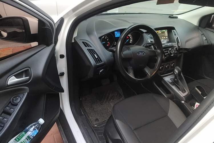 Used Ford Focus 2012 Hatchback 1.6L Automatic Comfort Model Driver Seat