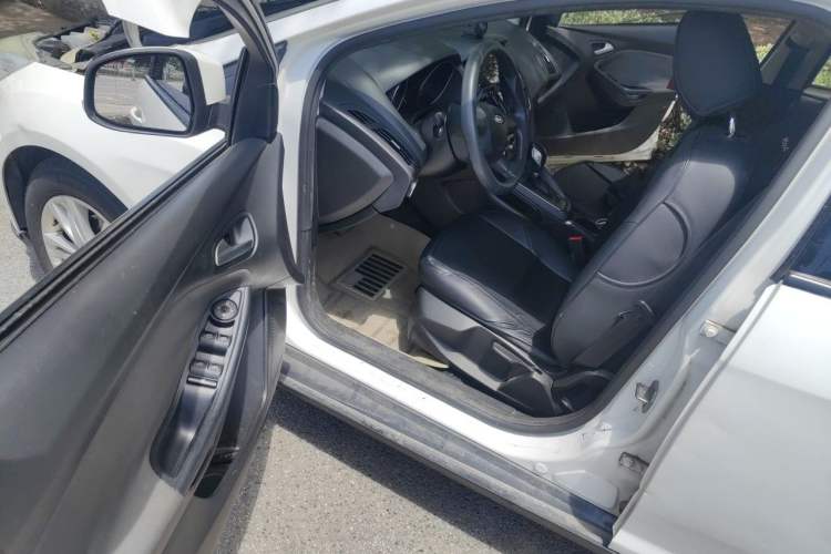 Used Ford Focus 2012 Hatchback 1.6L Automatic Comfort Model Driver Seat