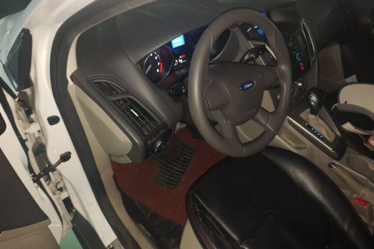 Used Ford Focus 2012 Sedan 1.6L Automatic Comfort Model Driver Seat