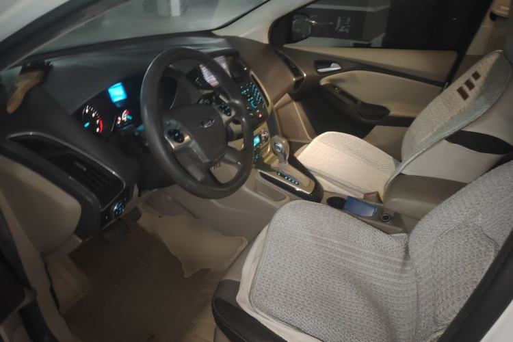 Used Ford Focus 2012 Hatchback 1.6L Automatic Fashion Edition Driver Seat
