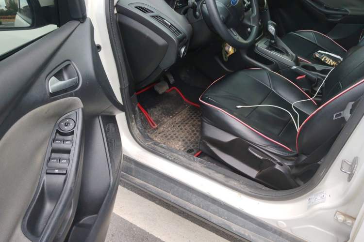 Used Ford Focus 2012 Hatchback 1.6L Automatic Comfort Model Driver Seat
