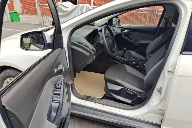 Used Ford Focus 2012 Hatchback 1.6L Manual Comfort Model Driver Seat