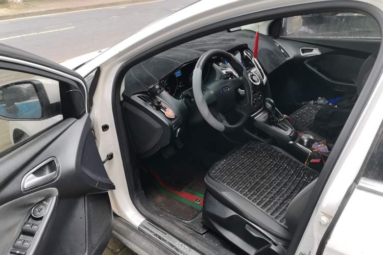 Used Ford Focus 2012 Hatchback 1.6L Automatic Comfort Model Driver Seat