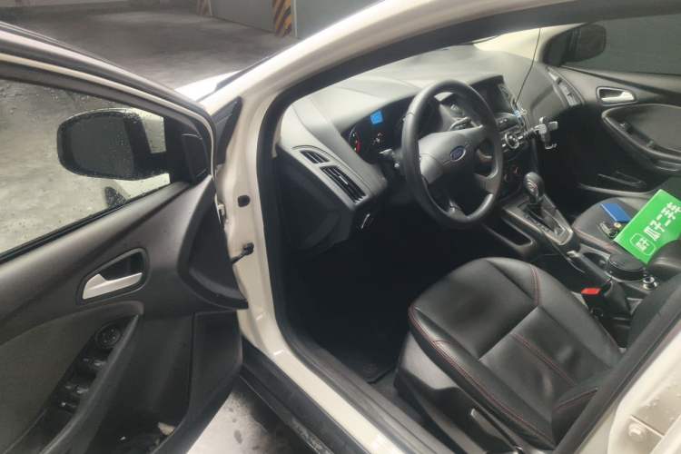 Used Ford Focus 2012 Hatchback 1.6L Automatic Comfort Model Driver Seat
