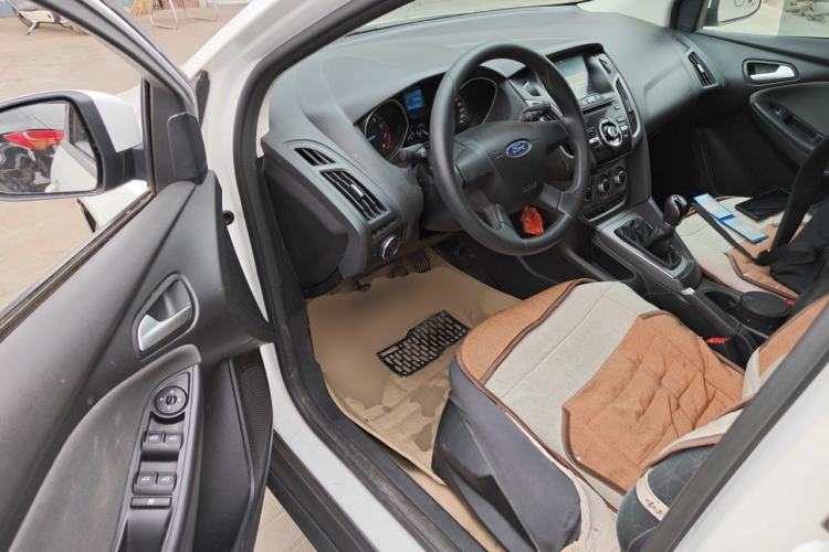 Used Ford Focus 2012 Hatchback 1.6L Manual Comfort Model Driver Seat