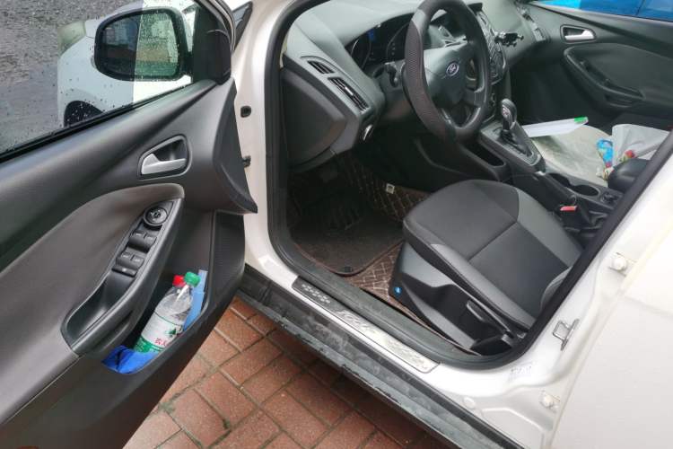 Used Ford Focus 2012 Hatchback 1.6L Automatic Comfort Model Driver Seat