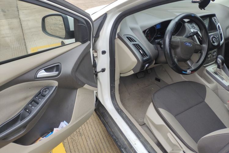 Used Ford Focus 2012 Sedan 1.6L Automatic Comfort Model Driver Seat
