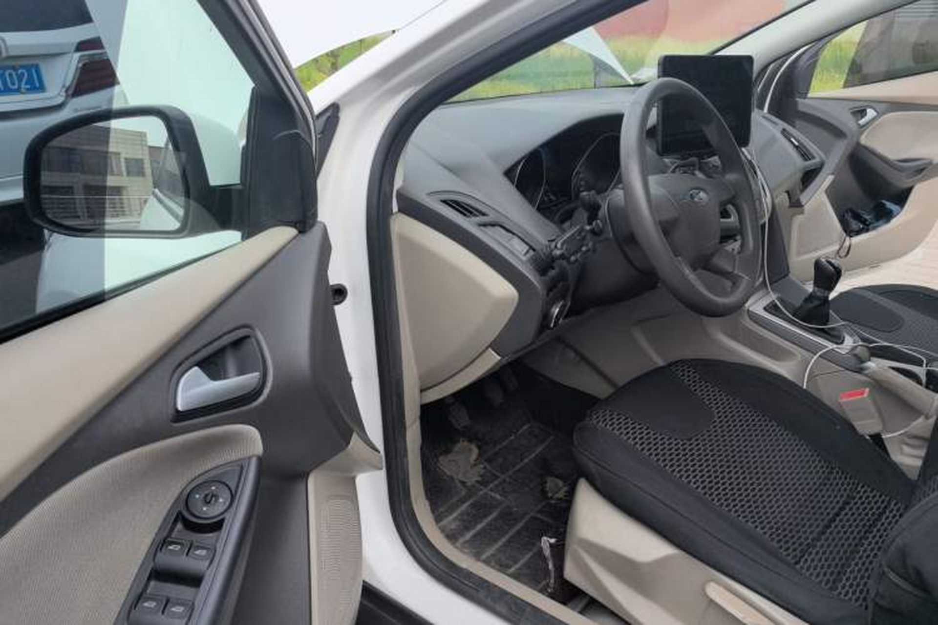 Used Ford Focus 2012 Sedan 1.6L Manual Comfort Model Driver Seat