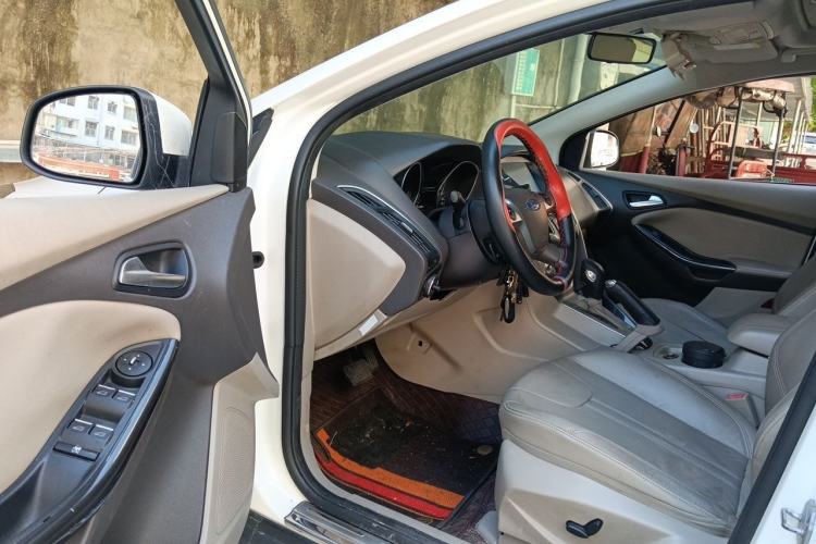 Used Ford Focus 2012 Sedan 1.6L Automatic Prestige Model Driver Seat
