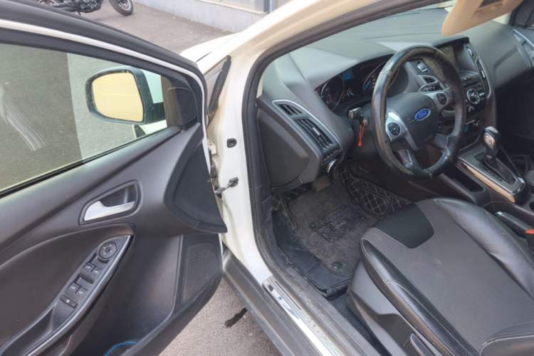 Used Ford Focus 2012 Sedan 1.6L Automatic Prestige Model Driver Seat
