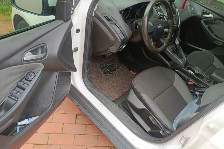 Used Ford Focus 2012 Hatchback 1.6L Automatic Comfort Model Driver Seat