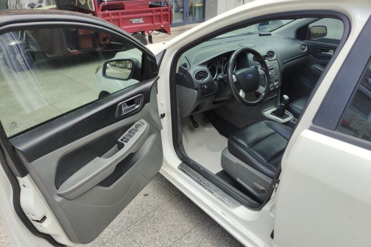 Used Ford Focus 2012 Hatchback Classic 1.8L Manual Base Model Driver Seat