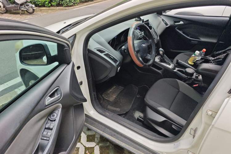 Used Ford Focus 2012 Hatchback 1.6L Automatic Comfort Model Driver Seat