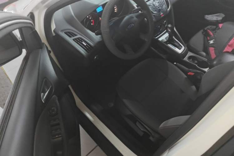 Used Ford Focus 2012 Hatchback 1.6L Automatic Comfort Model Driver Seat