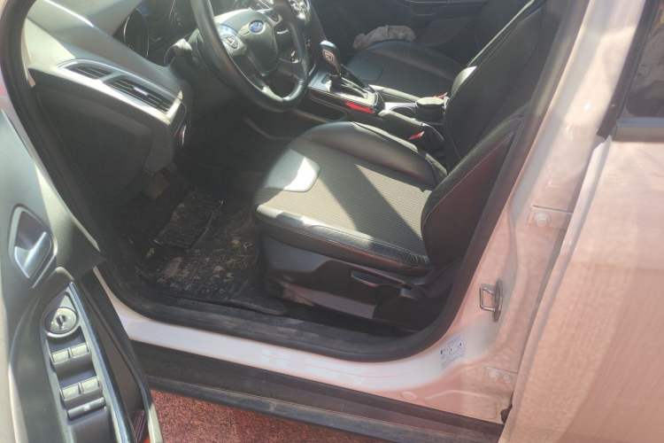 Used Ford Focus 2012 Hatchback 1.6L Automatic Fashion Edition Driver Seat