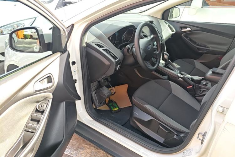 Used Ford Focus 2012 Hatchback 1.6L Automatic Comfort Model Driver Seat