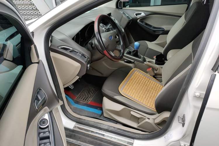 Used Ford Focus 2012 Sedan 1.6L Manual Comfort Model Driver Seat