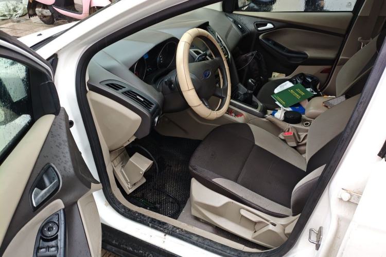 Used Ford Focus 2012 Sedan 1.6L Manual Comfort Model Driver Seat