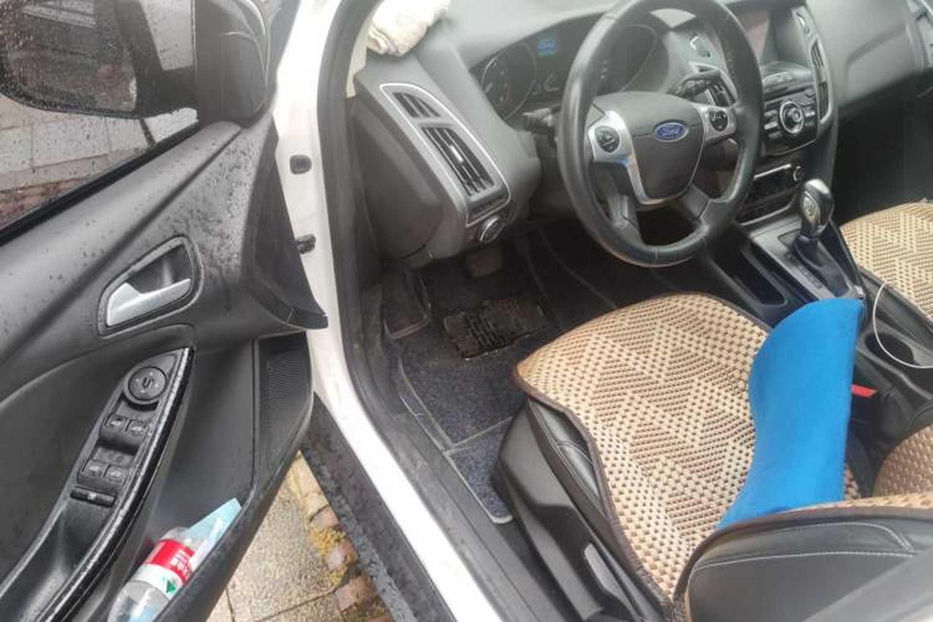 Used Ford Focus 2012 Sedan 1.6L Automatic Fashion Edition Driver Seat