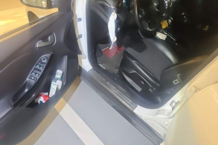 Used Ford Focus 2012 Sedan 1.6L Automatic Fashion Edition Driver Seat