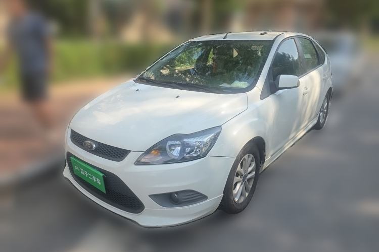 Ojetý Ford Focus 2012 Hatchback Classic 1.8L Manual Base Model Guazi used car, China used car export, Used car for sale, Used cars, Cheapest cars for sale