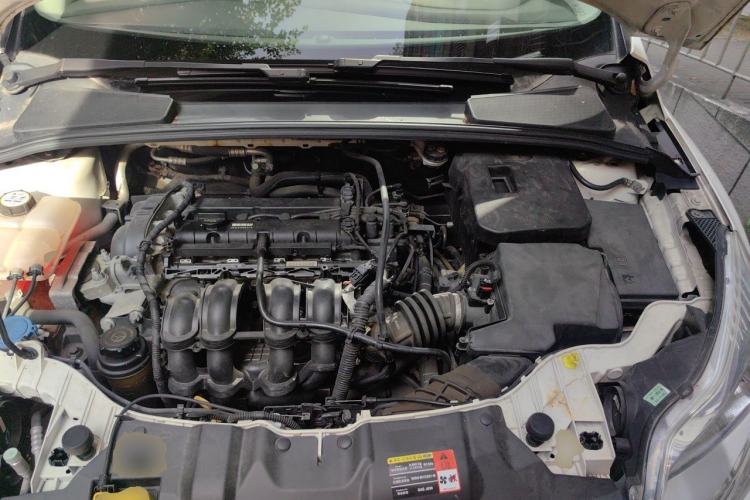 Used Ford Focus 2012 Sedan 1.6L Automatic Fashion Edition Engine Bay