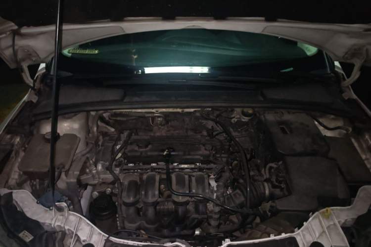 Used Ford Focus 2012 Hatchback 1.6L Automatic Fashion Edition Engine Bay