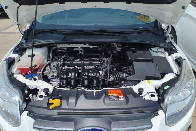 Used Ford Focus 2012 Sedan 1.6L Manual Comfort Model Engine Bay