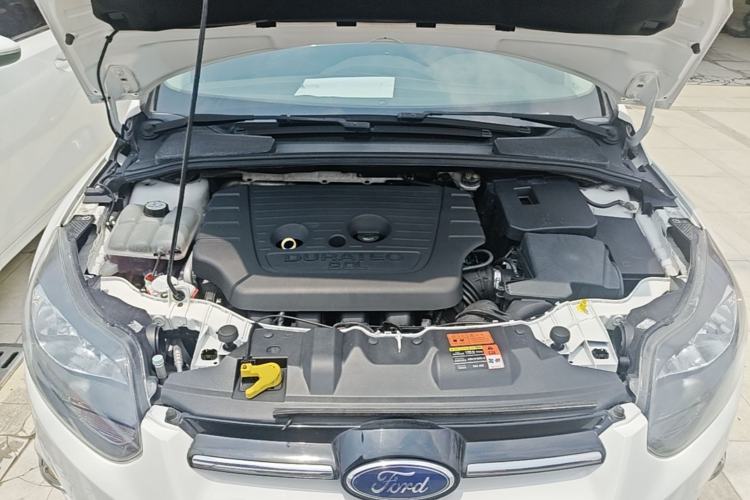 Used Ford Focus 2012 Hatchback 2.0L Automatic Luxury Sport Model Engine Bay