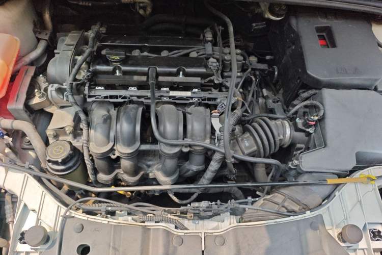 Used Ford Focus 2012 Sedan 1.6L Automatic Fashion Edition Engine Bay