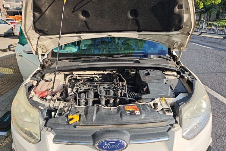 Used Ford Focus 2012 Sedan 1.6L Automatic Comfort Model Engine Bay