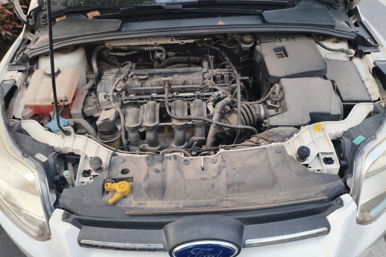 Used Ford Focus 2012 Sedan 1.6L Automatic Comfort Model Engine Bay