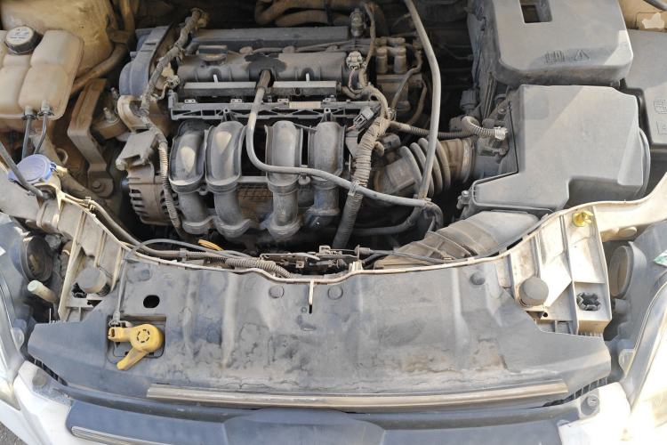 Used Ford Focus 2012 Sedan 1.6L Manual Comfort Model Engine Bay