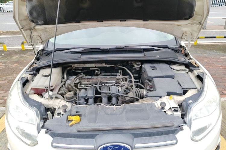 Used Ford Focus 2012 Sedan 1.6L Automatic Comfort Model Engine Bay